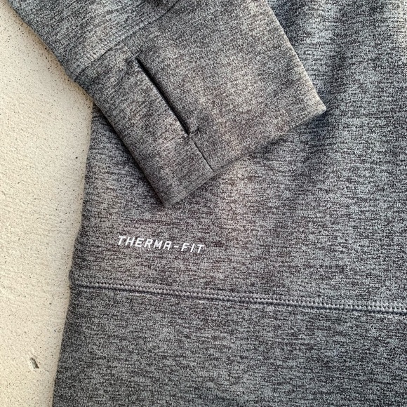 Nike Therma Fit Hoodie Women’s Medium - Picture 5 of 6